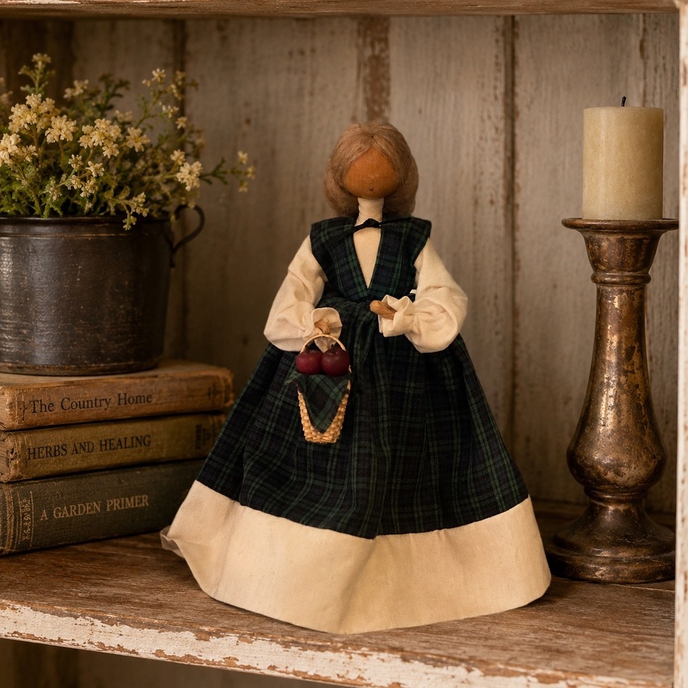 Country Crafts Vintage 10in Faceless Folk Art Doll Plaid Dress Apple Basket PA